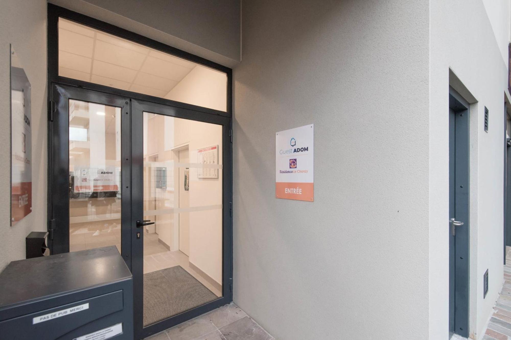 Pierrick - Studio Wifi Et Gare Apartment Le Mans Exterior foto